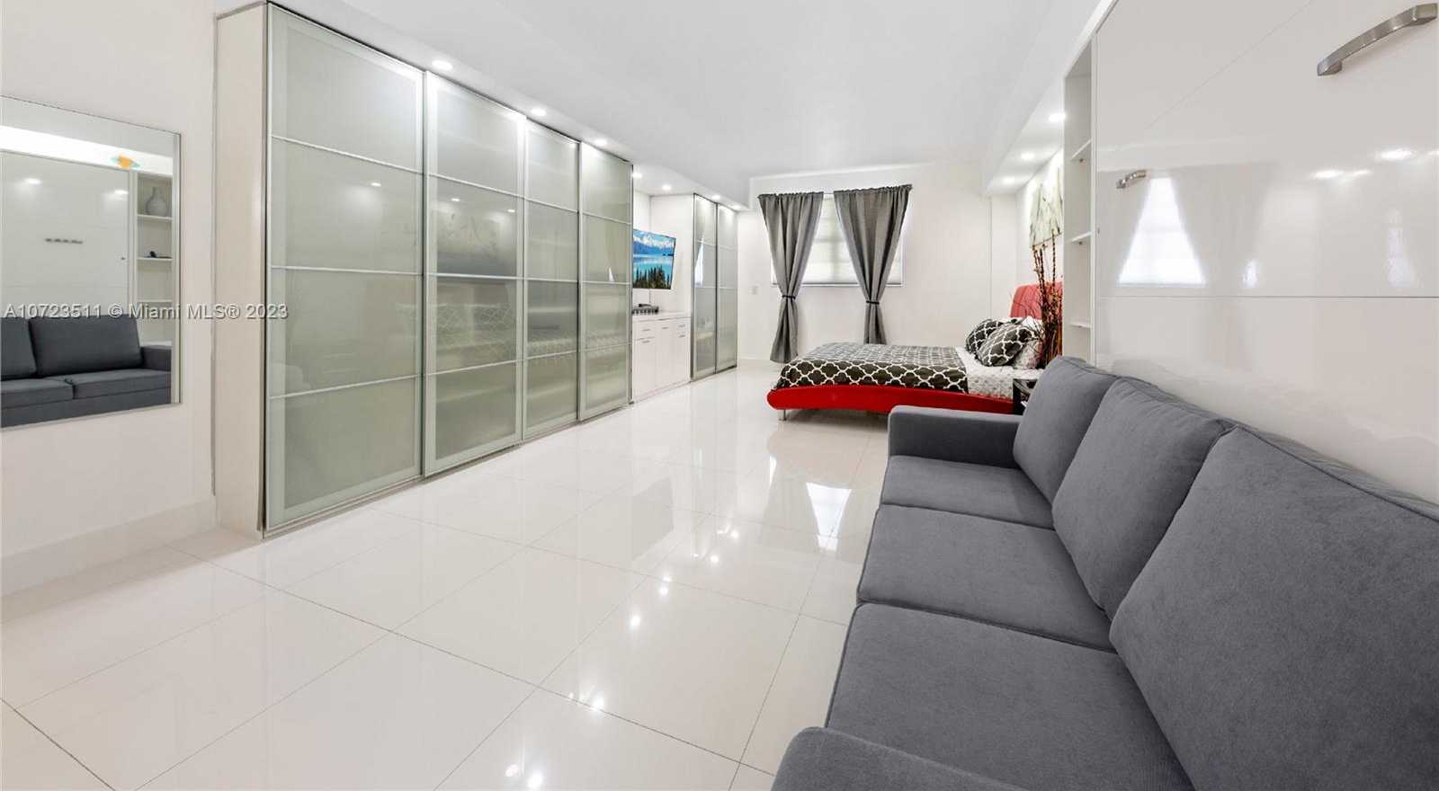 Small Image of 4001 S Ocean Dr, Hollywood, FL 33019, USA Number 19