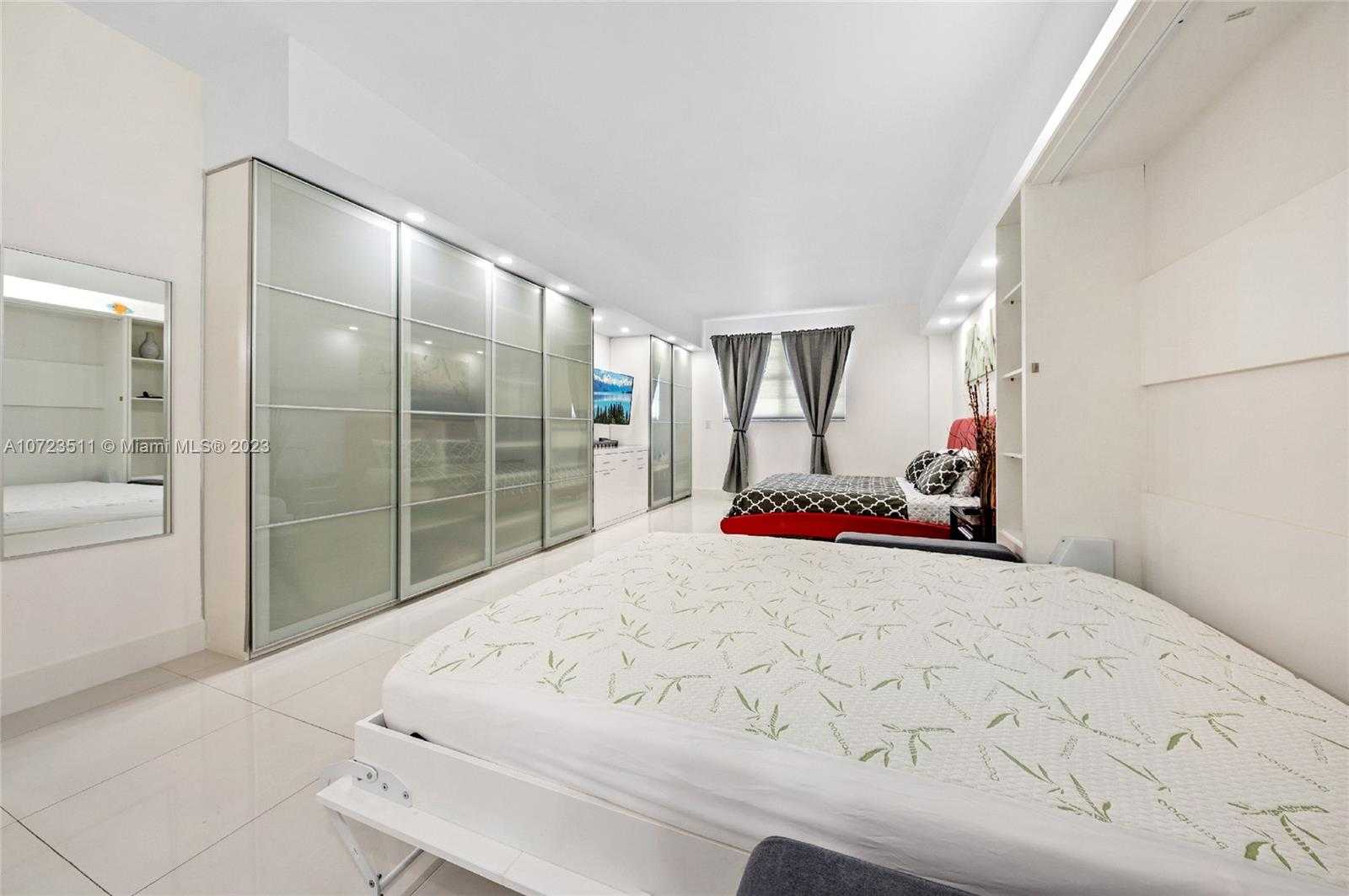 Small Image of 4001 S Ocean Dr, Hollywood, FL 33019, USA Number 20