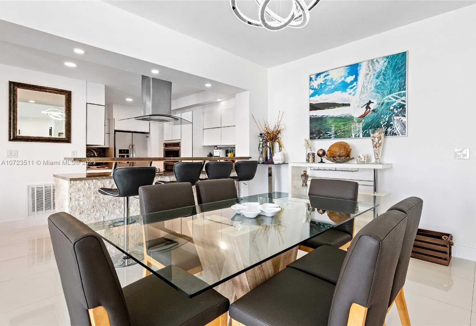 Small Image of 4001 S Ocean Dr, Hollywood, FL 33019, USA Number 5