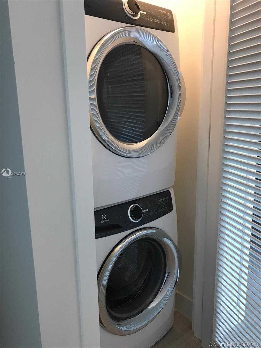 Imagen de Pequeño Objeto