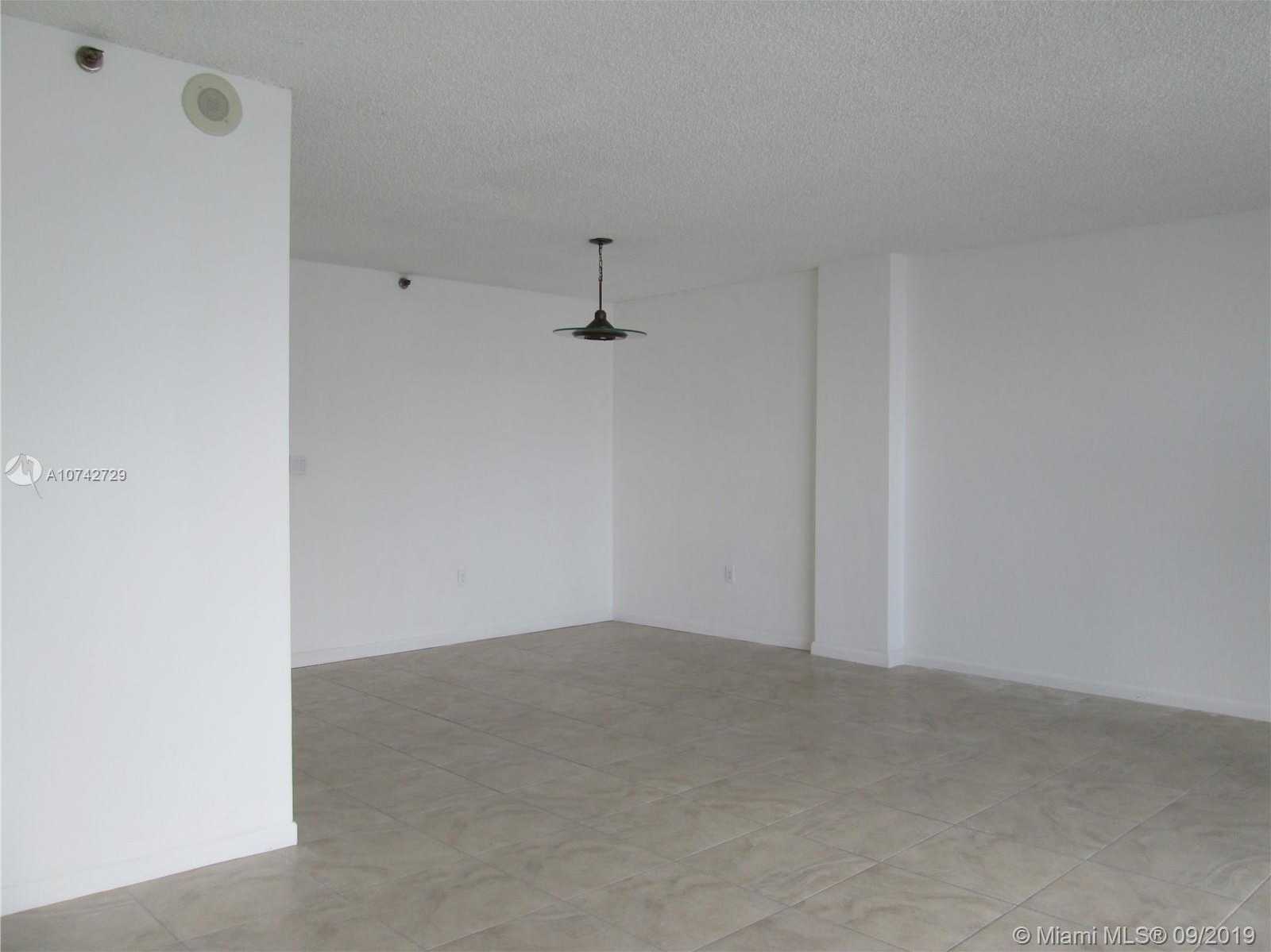 Small Image of 17500 NORTH BAY RD #S405, Sunny Isles Beach Number 12