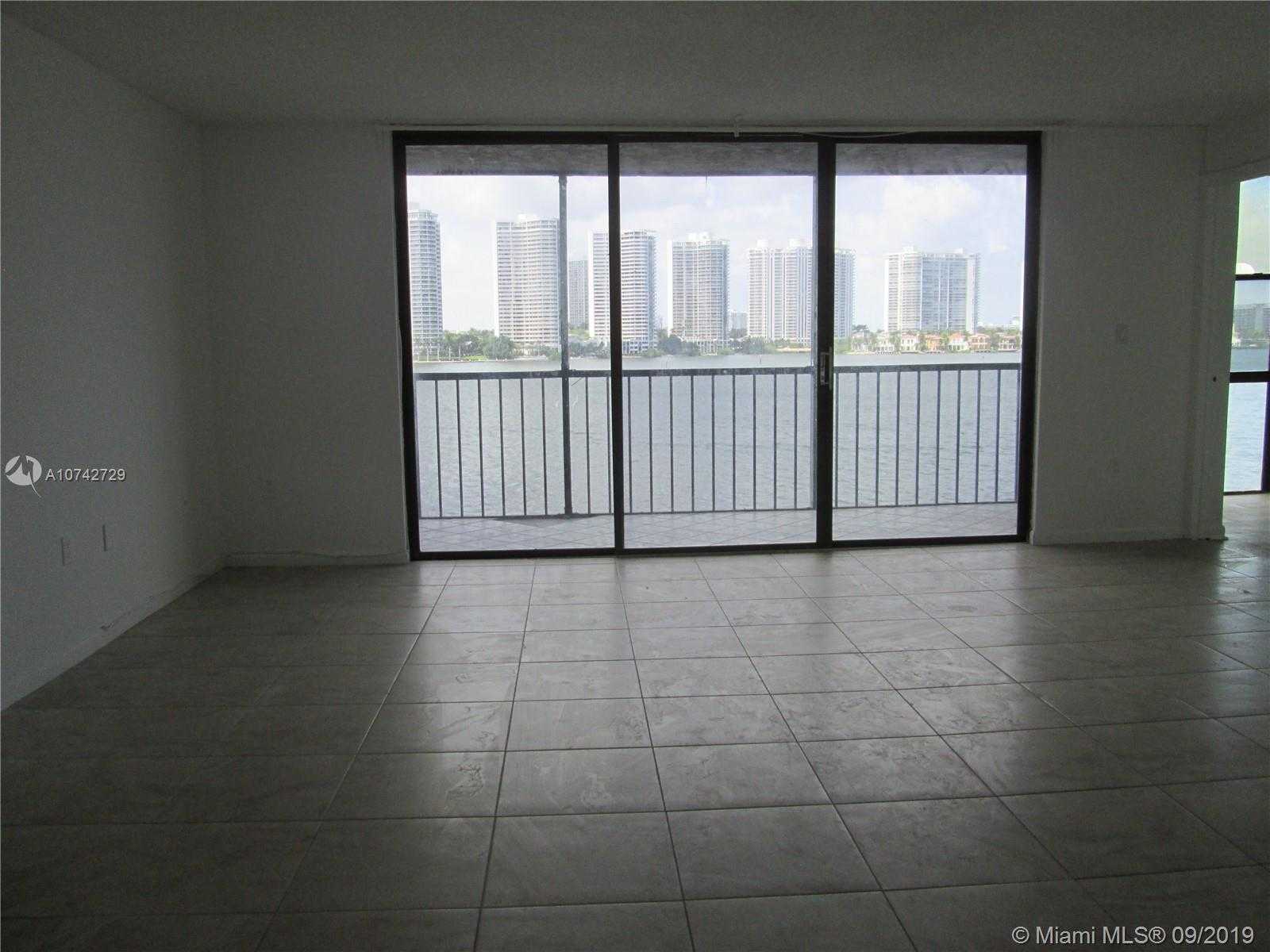 Small Image of 17500 NORTH BAY RD #S405, Sunny Isles Beach Number 4