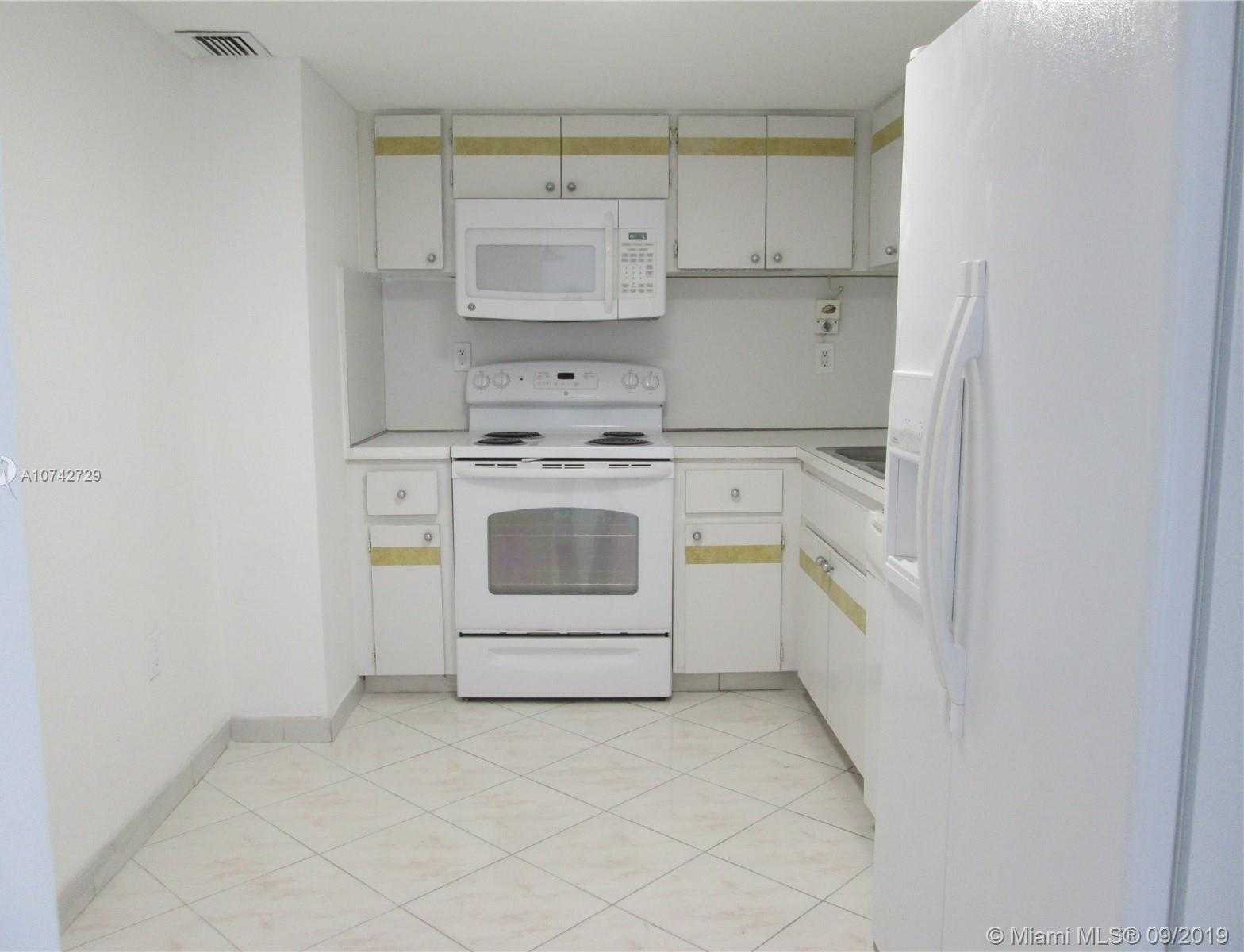 Small Image of 17500 NORTH BAY RD #S405, Sunny Isles Beach Number 8