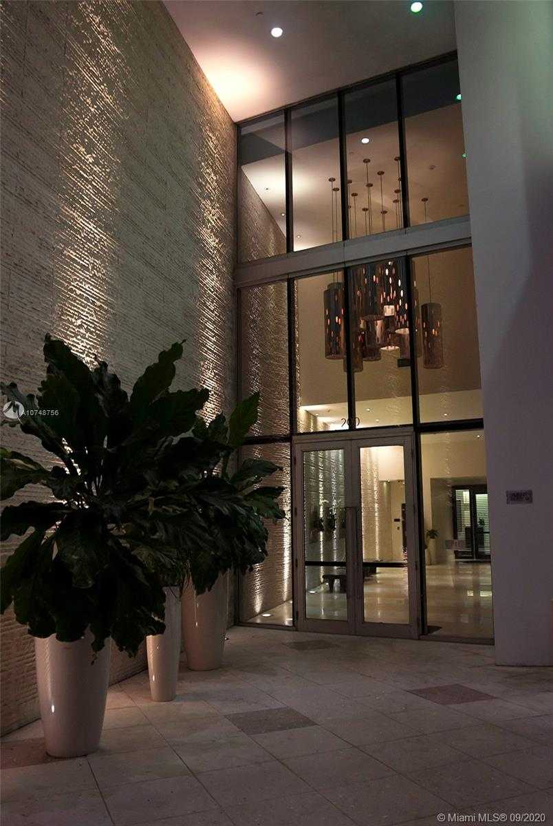 Small Image of 200 BISCAYNE BOULEVARD WAY #3312, Miami Number 15