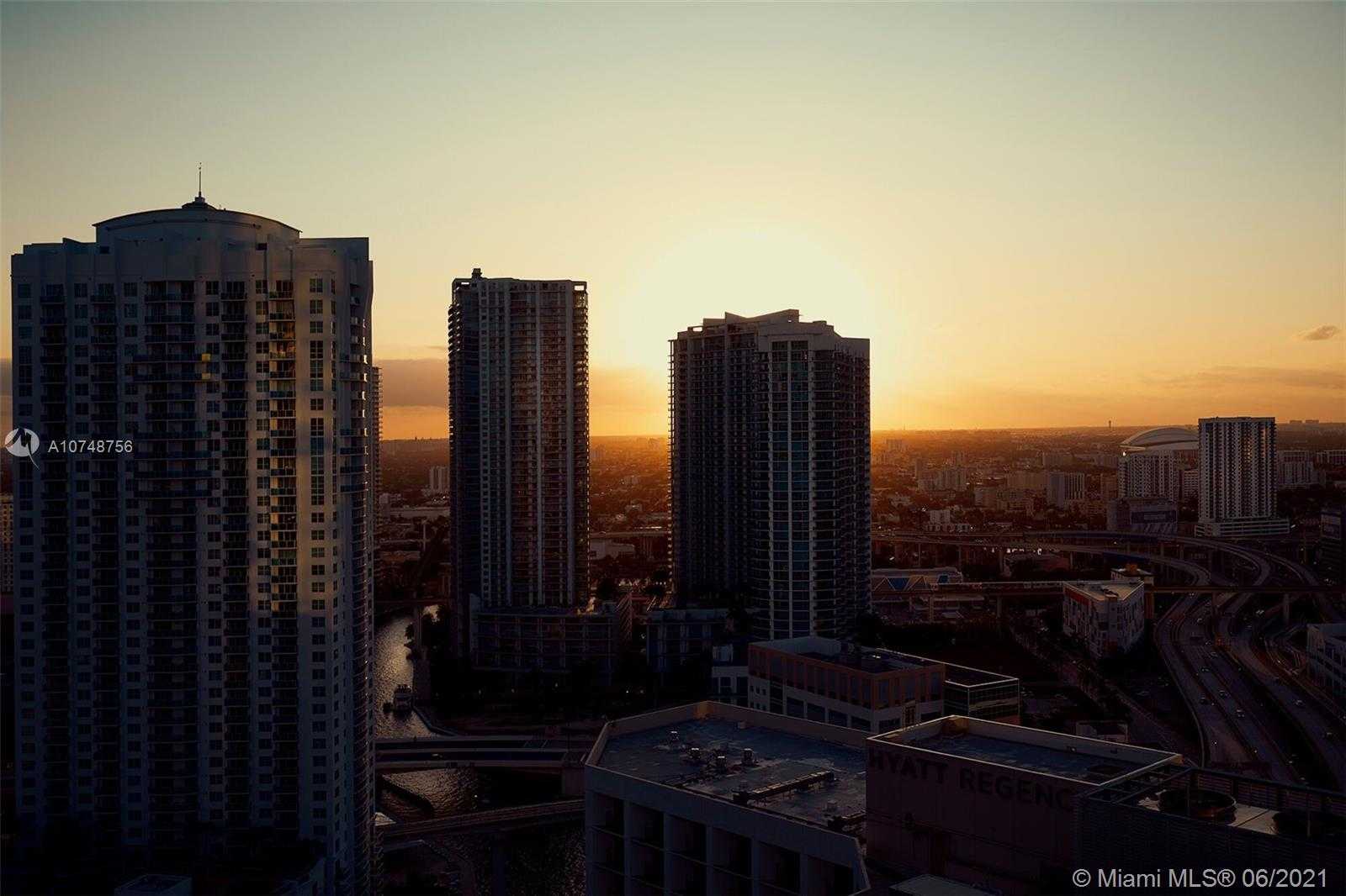 Small Image of 200 BISCAYNE BOULEVARD WAY #3312, Miami Number 8