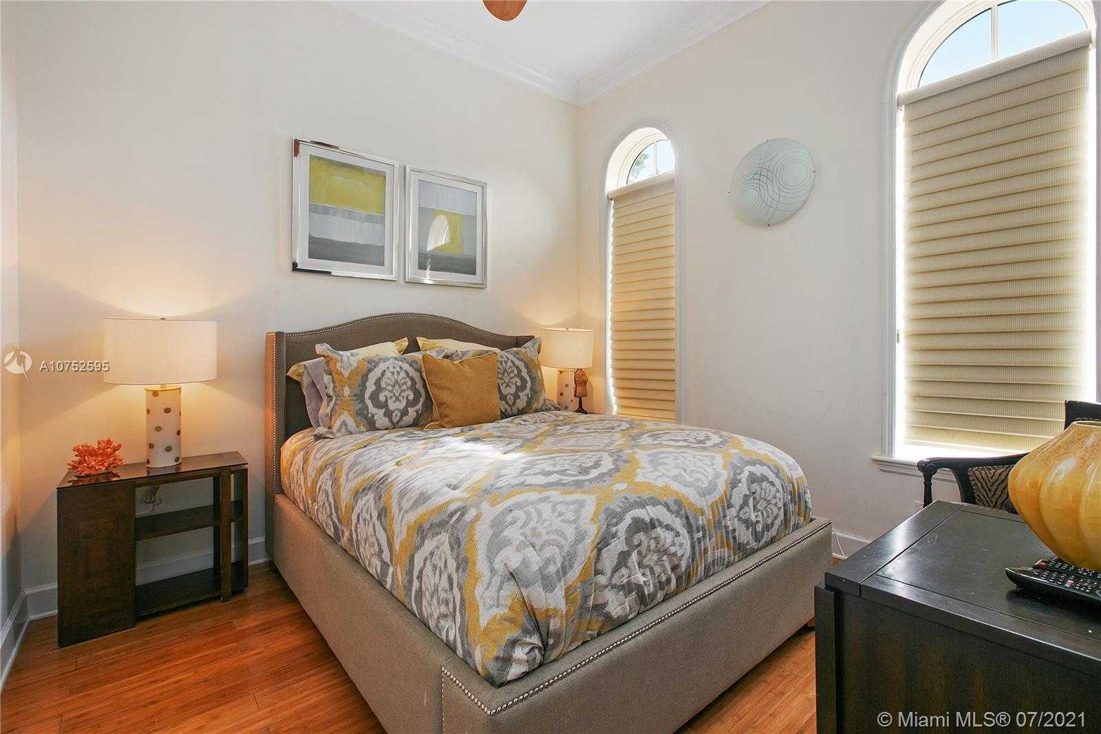 Small Image of 170 OCEAN BLVD, Golden Beach Number 11