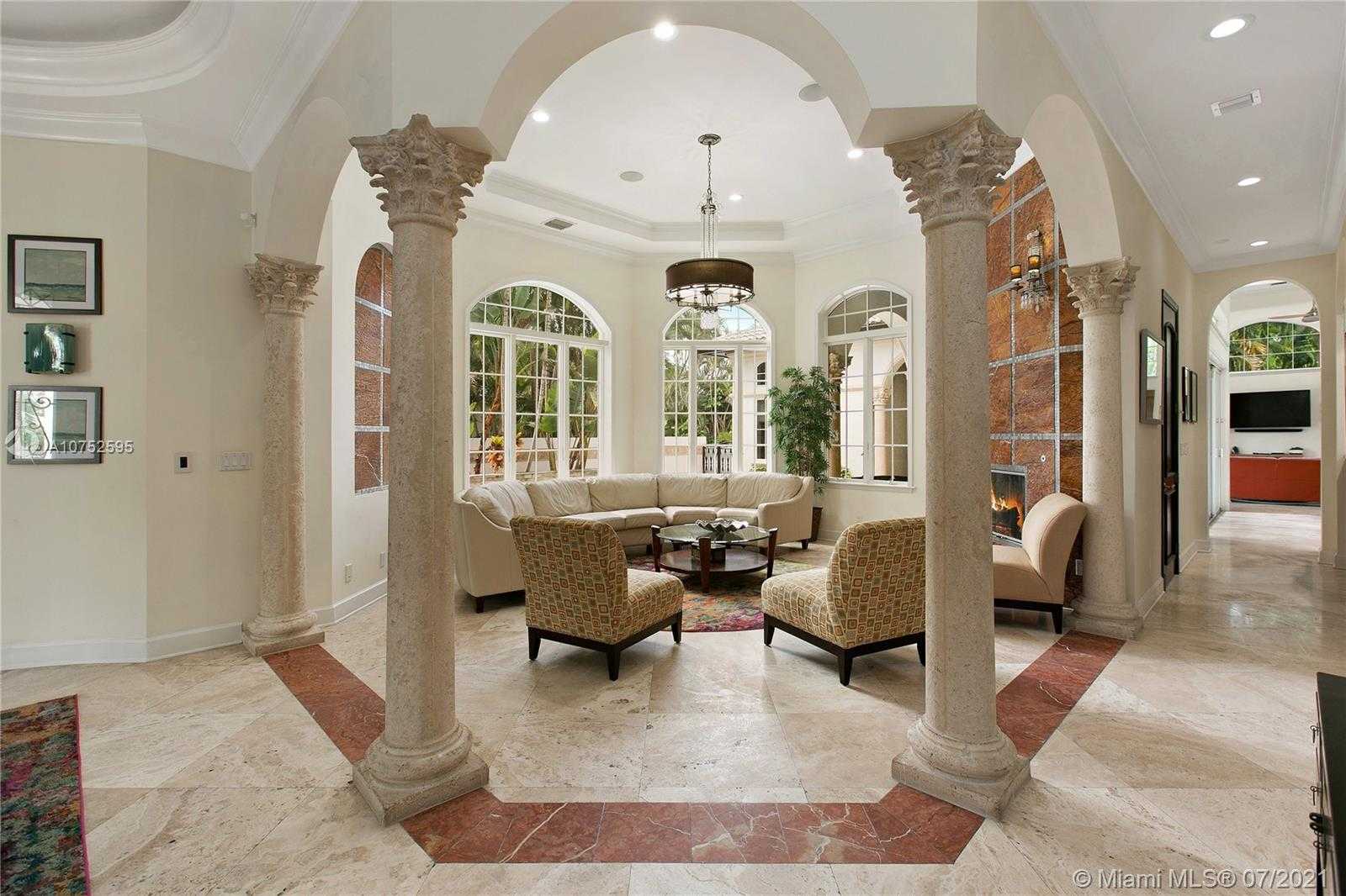 Small Image of 170 OCEAN BLVD, Golden Beach Number 2