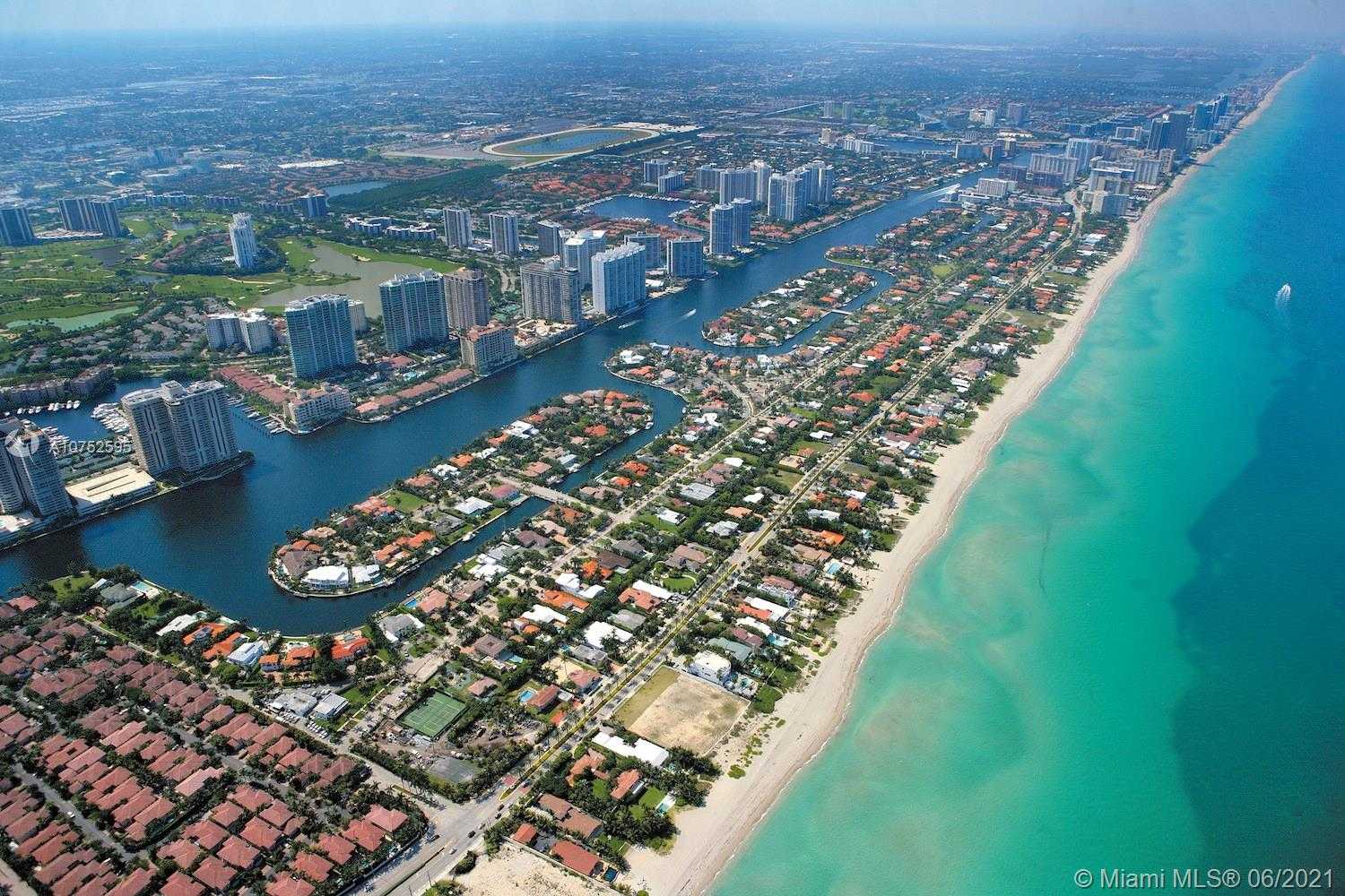 Small Image of 170 OCEAN BLVD, Golden Beach Number 8