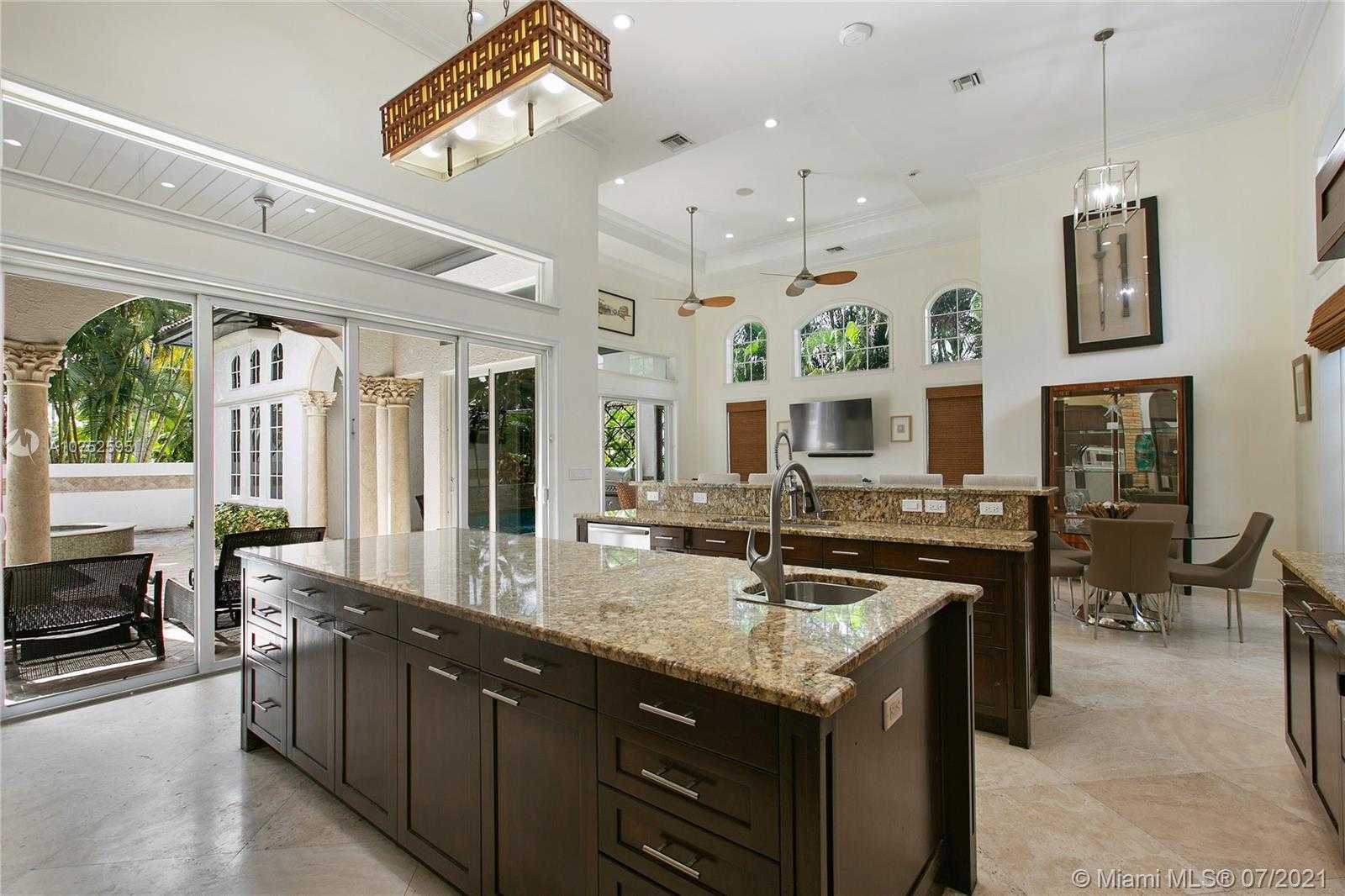 Small Image of 170 OCEAN BLVD, Golden Beach Number 9
