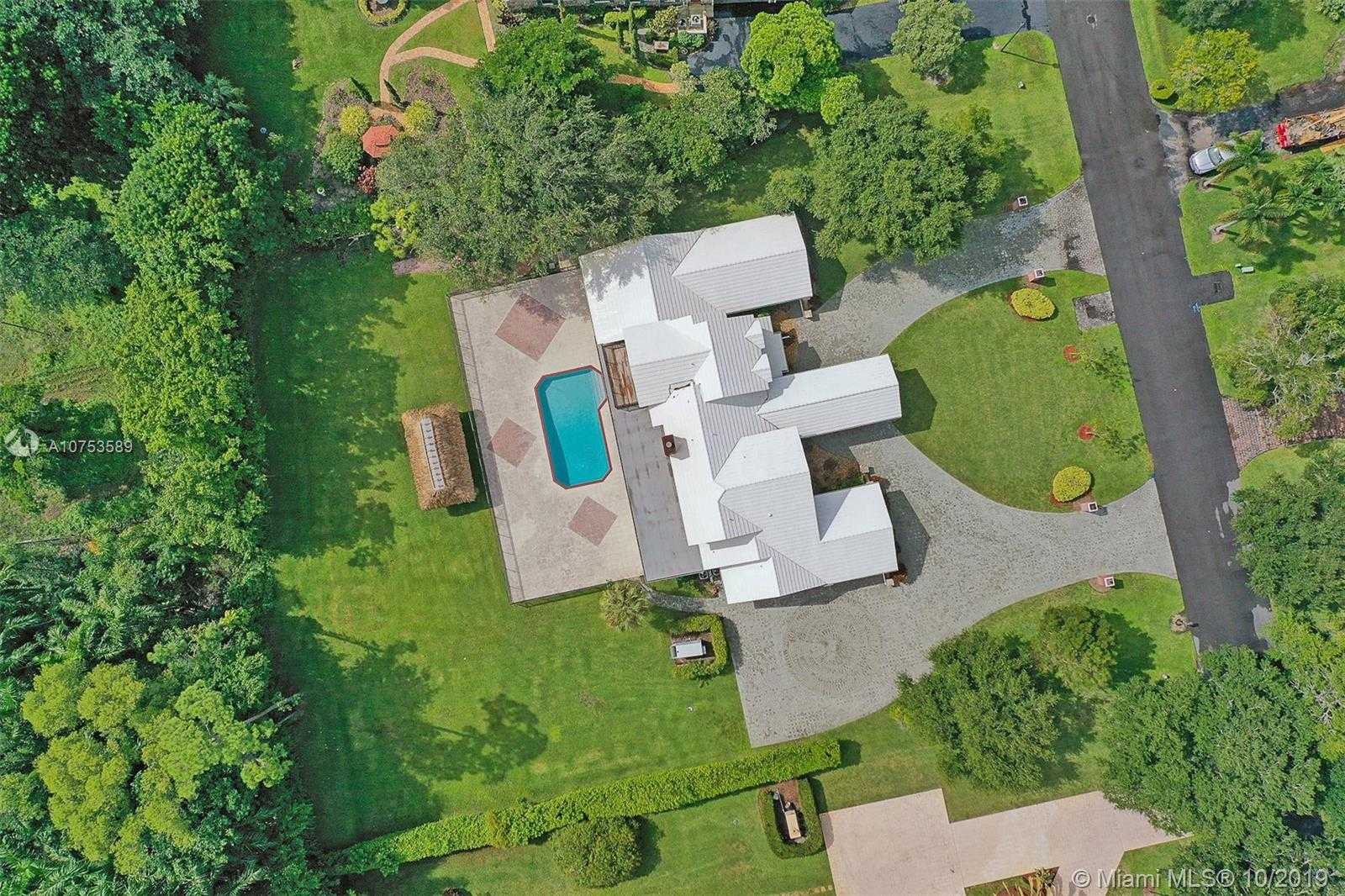 Small Object Image