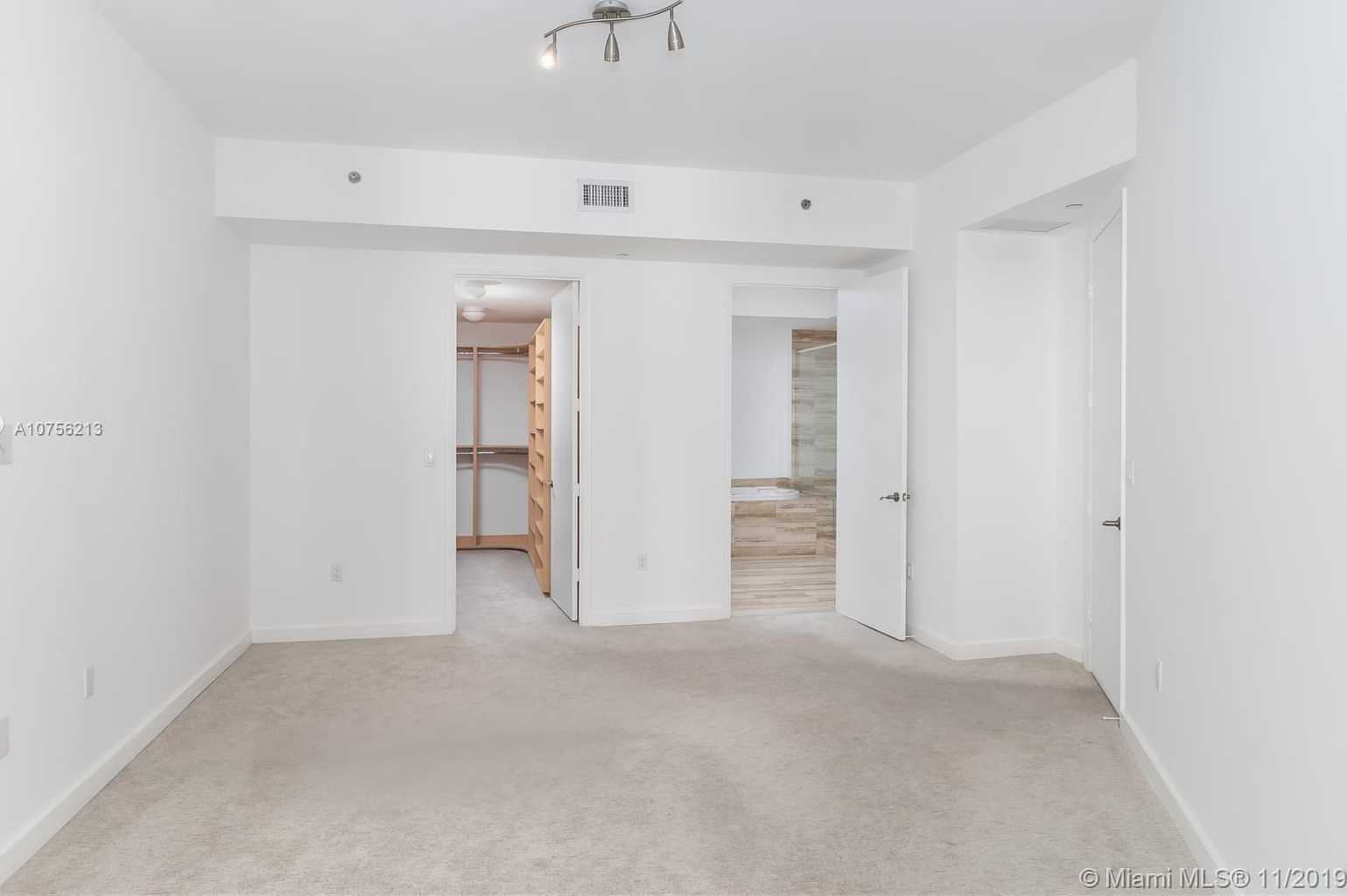 Small Image of 15901 COLLINS AVE #1003, Sunny Isles Beach Number 27