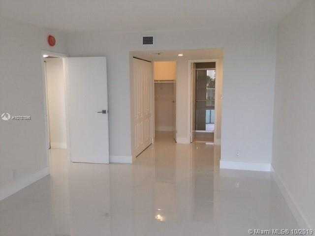 Small Image of 100 BAYVIEW DR #508, Sunny Isles Beach Number 10