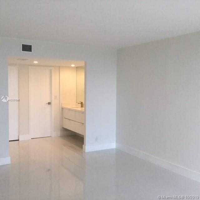 Small Image of 100 BAYVIEW DR #508, Sunny Isles Beach Number 11