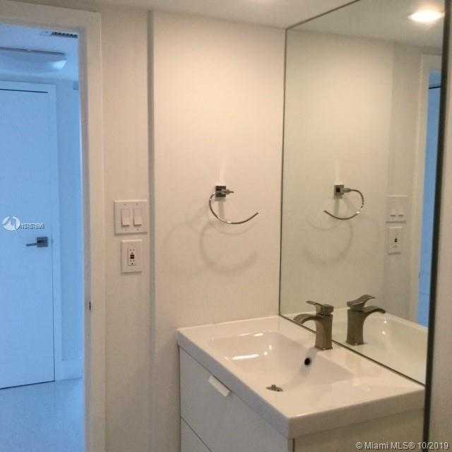 Small Image of 100 BAYVIEW DR #508, Sunny Isles Beach Number 16