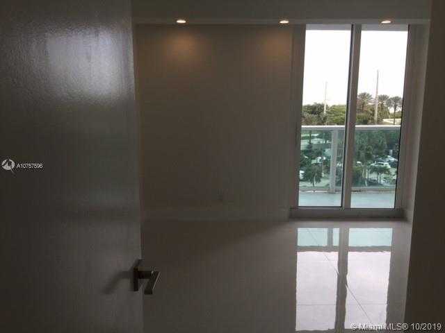 Small Image of 100 BAYVIEW DR #508, Sunny Isles Beach Number 21