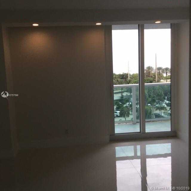 Small Image of 100 BAYVIEW DR #508, Sunny Isles Beach Number 22