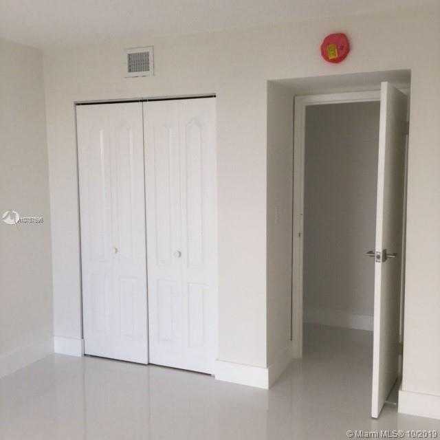 Small Image of 100 BAYVIEW DR #508, Sunny Isles Beach Number 24