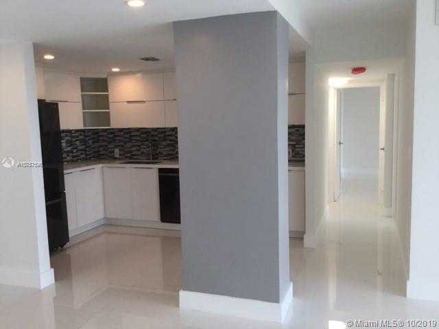 Small Image of 100 BAYVIEW DR #508, Sunny Isles Beach Number 3