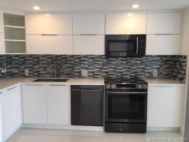 Small Image of 100 BAYVIEW DR #508, Sunny Isles Beach Number 4