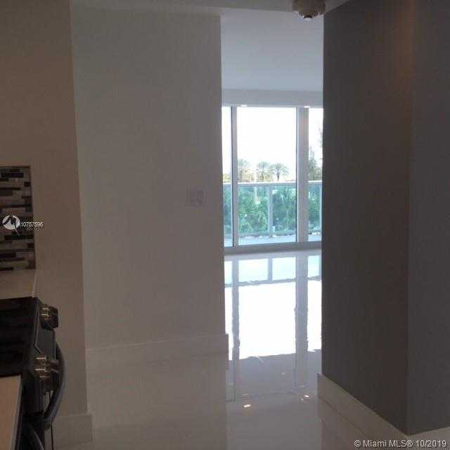 Small Image of 100 BAYVIEW DR #508, Sunny Isles Beach Number 8