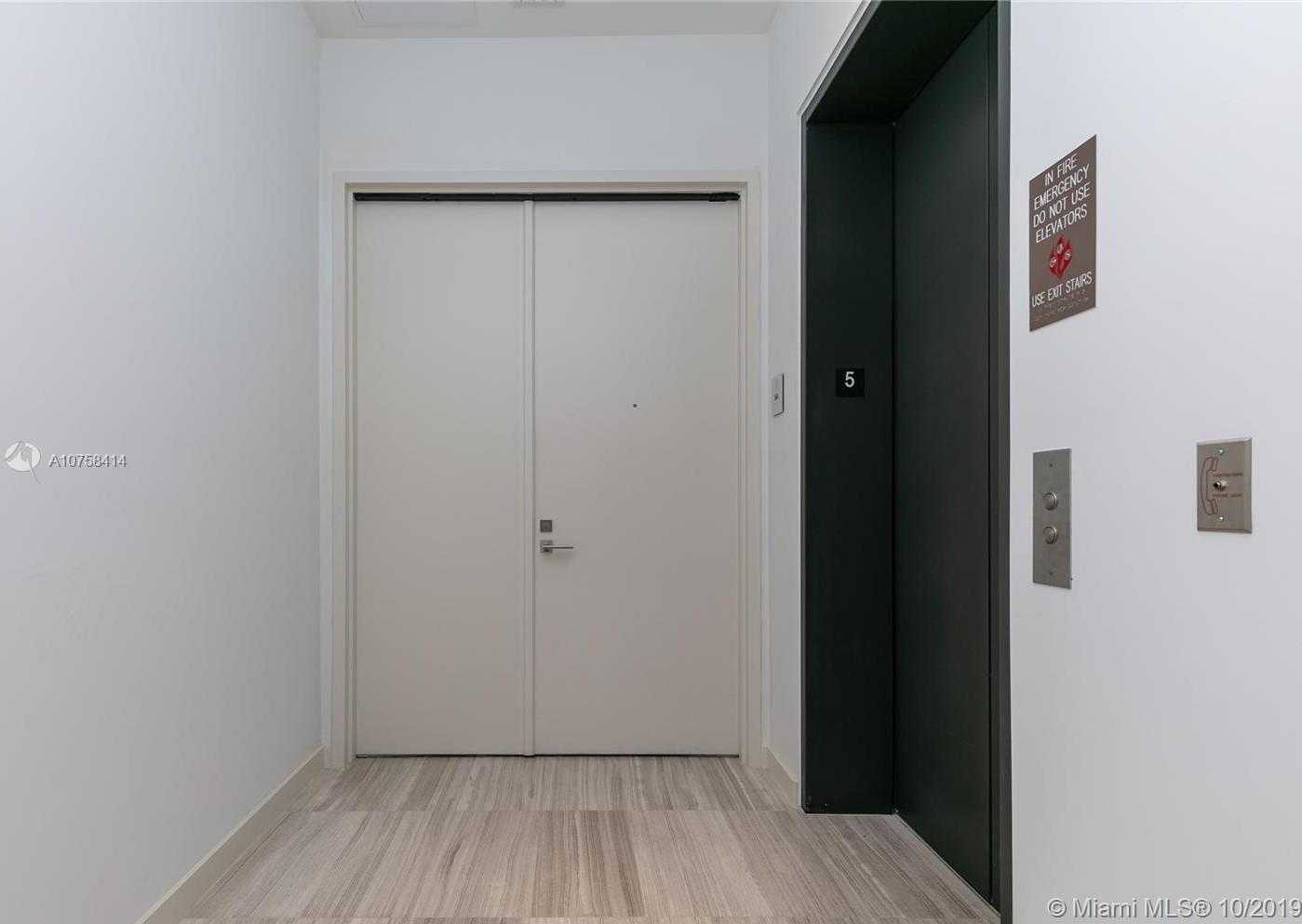 Small Object Image