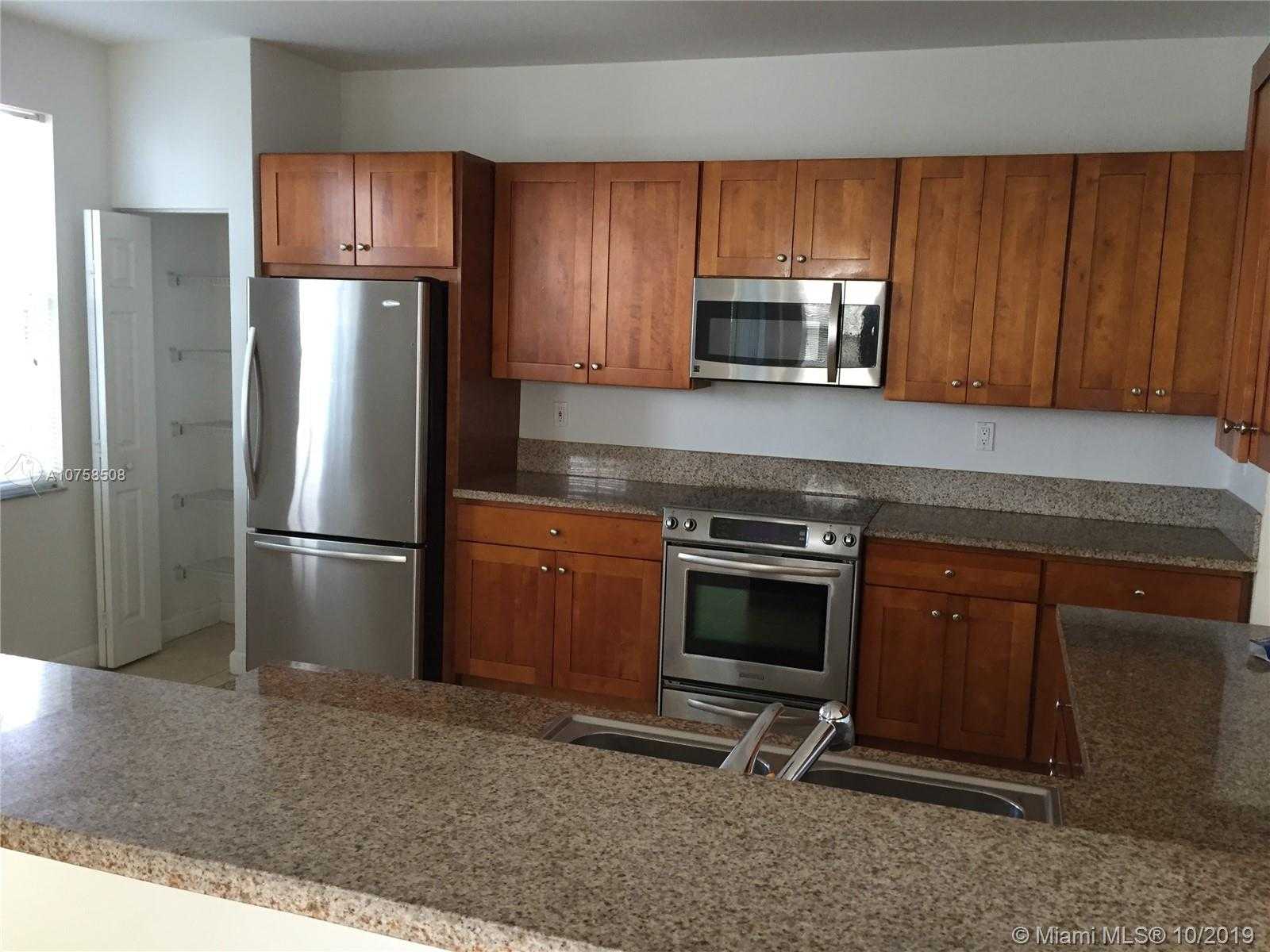 Small Image of 10799 NORTH WEST 75 ST, Doral Number 3