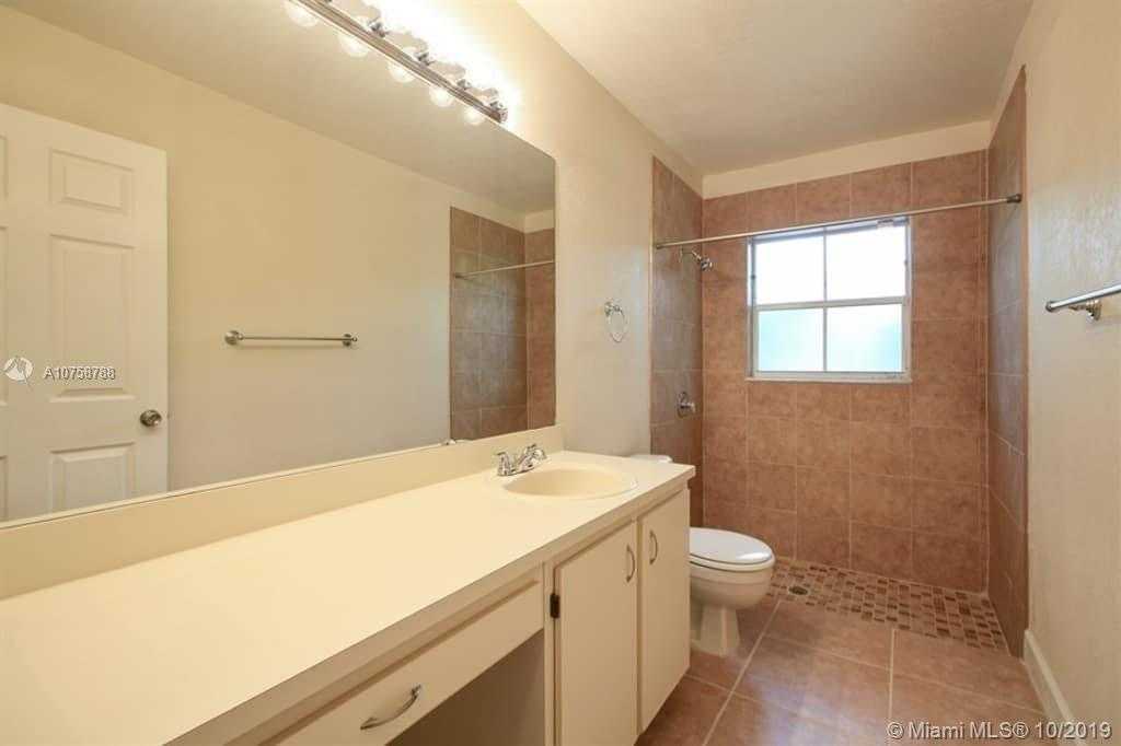 Small Image of 254 NORTH WEST 207TH TER, Pembroke Pines Number 15