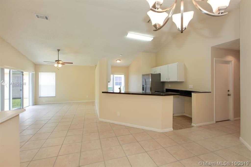 Small Image of 254 NORTH WEST 207TH TER, Pembroke Pines Number 5