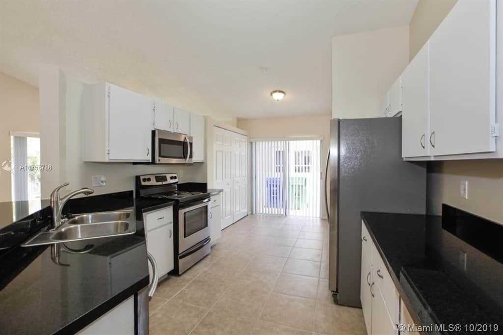 Small Image of 254 NORTH WEST 207TH TER, Pembroke Pines Number 6