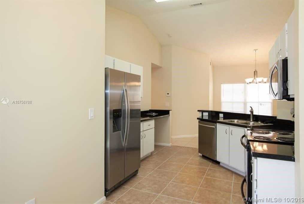 Small Image of 254 NORTH WEST 207TH TER, Pembroke Pines Number 7