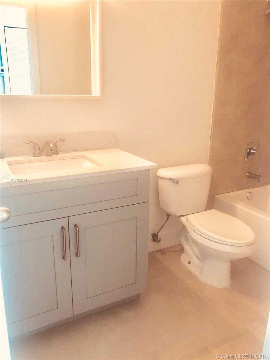 Small Image of 13001 NORTH WEST 7TH LN, Miami Number 10