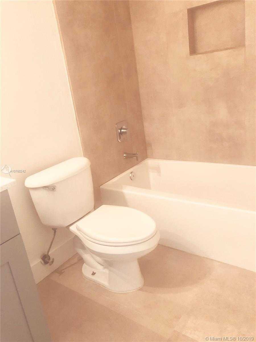 Small Image of 13001 NORTH WEST 7TH LN, Miami Number 11