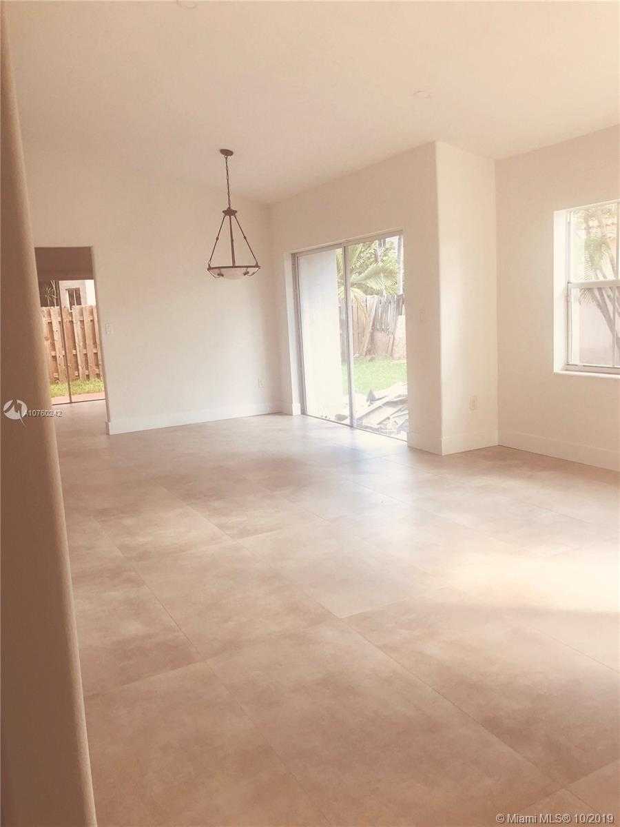 Small Image of 13001 NORTH WEST 7TH LN, Miami Number 15