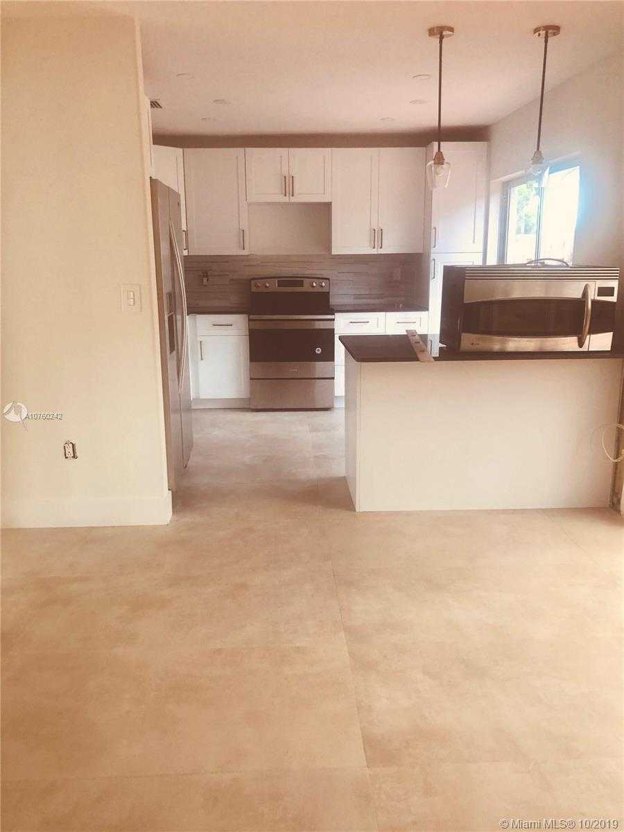 Small Image of 13001 NORTH WEST 7TH LN, Miami Number 4