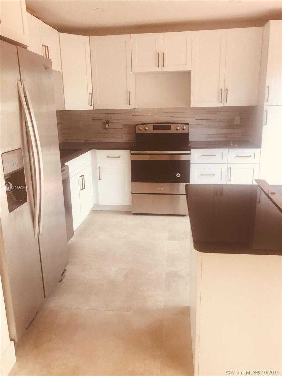 Small Image of 13001 NORTH WEST 7TH LN, Miami Number 5