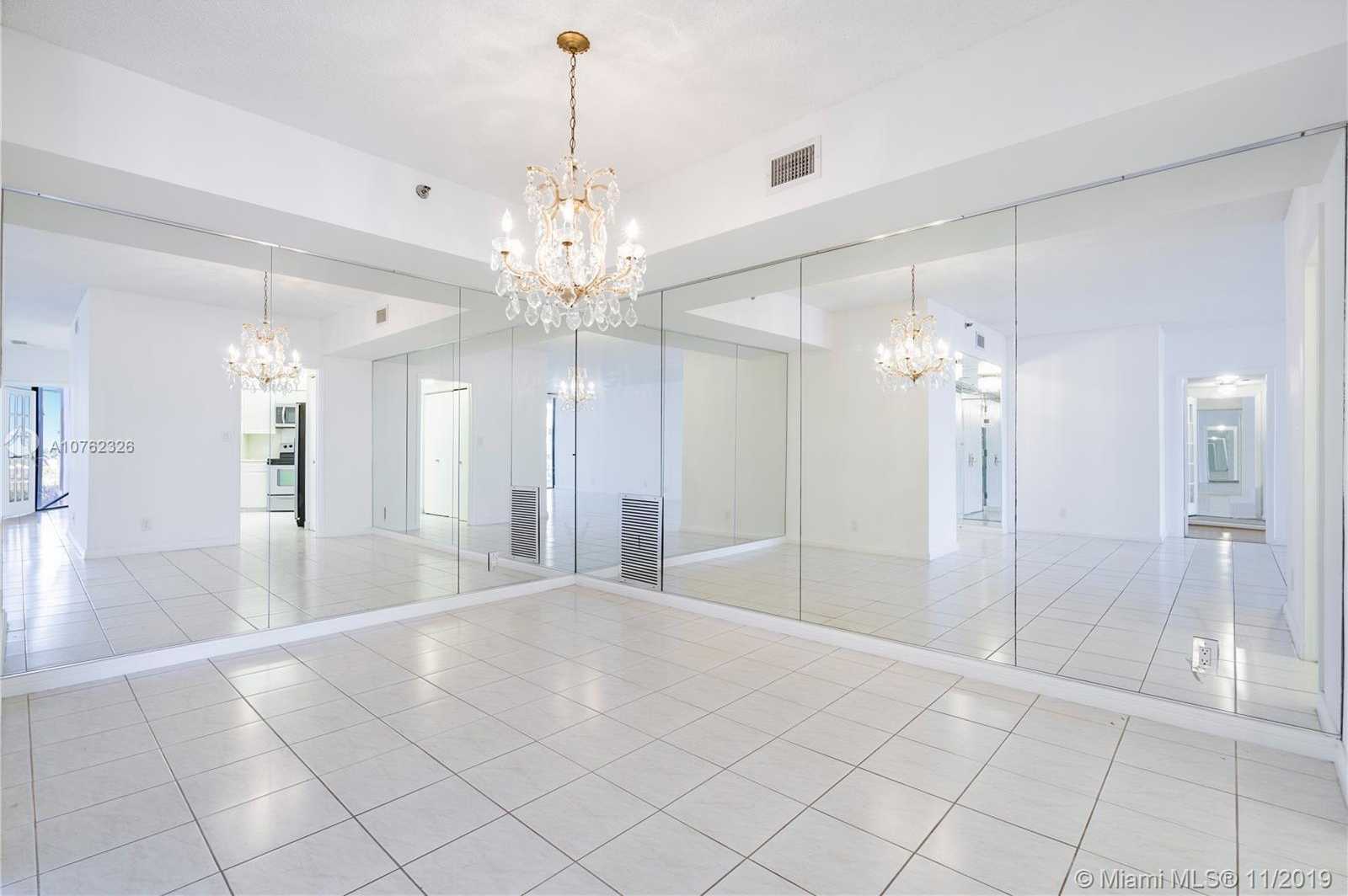 Small Image of 20281 EAST COUNTRY CLUB DR #310, Aventura Number 2