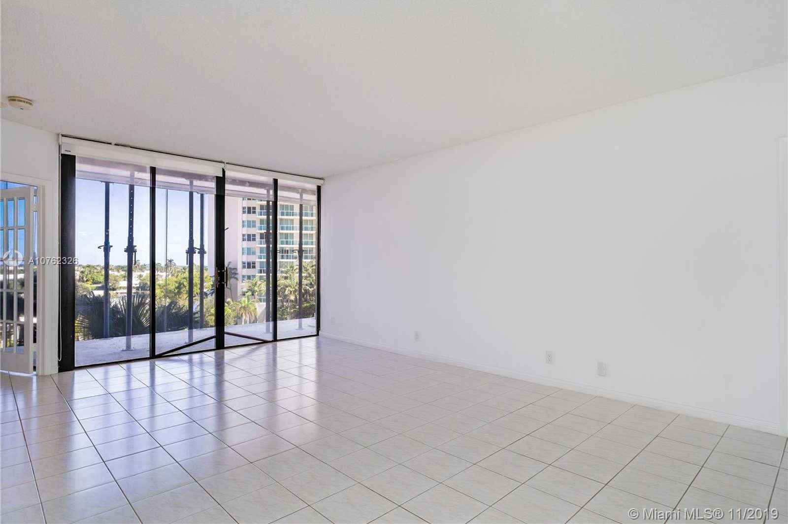 Small Image of 20281 EAST COUNTRY CLUB DR #310, Aventura Number 5