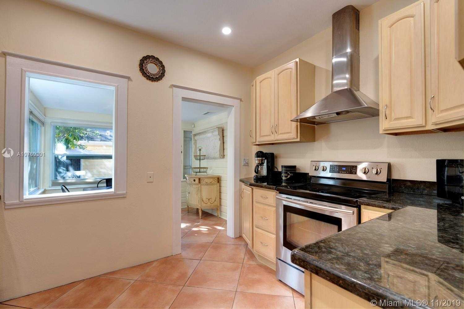 Small Image of 327 SOUTH WEST 12TH AVE, Fort Lauderdale Number 5