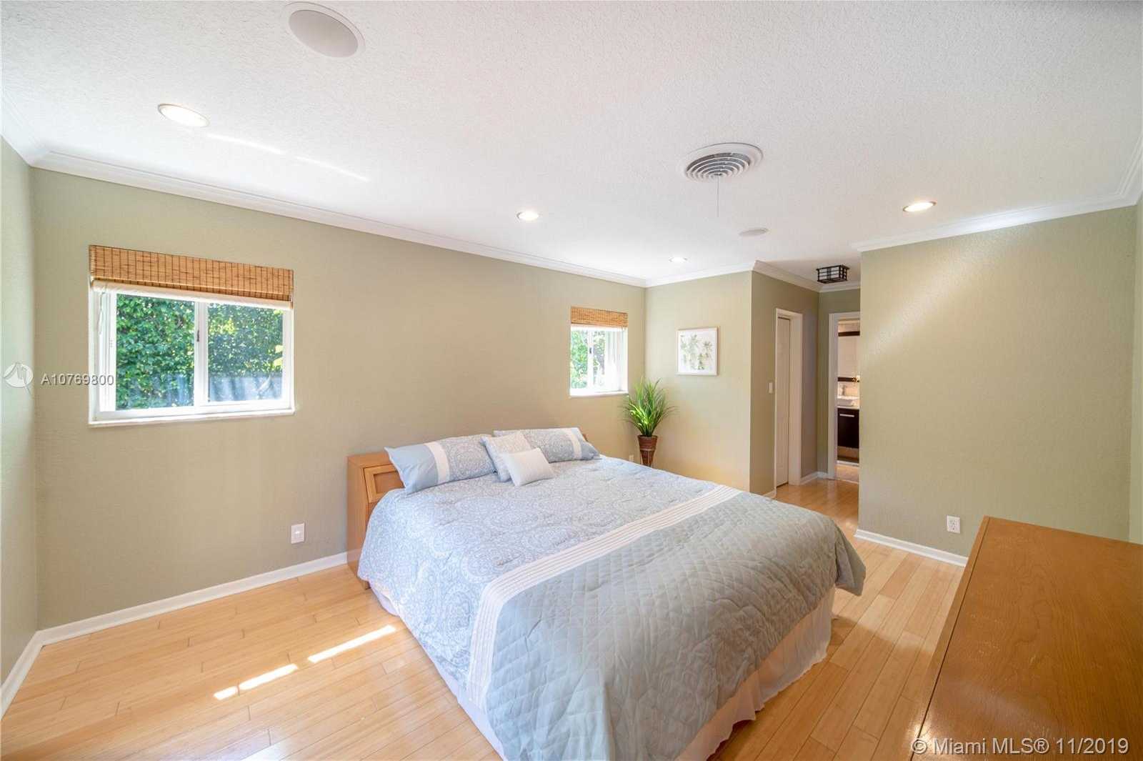 Small Image of 4450 NORTH EAST 30TH AVE, Lighthouse Point Number 17