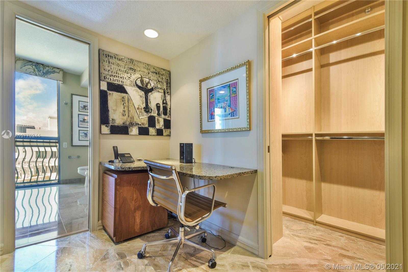 Small Image of 1500 OCEAN DR #508, Miami Beach Number 8