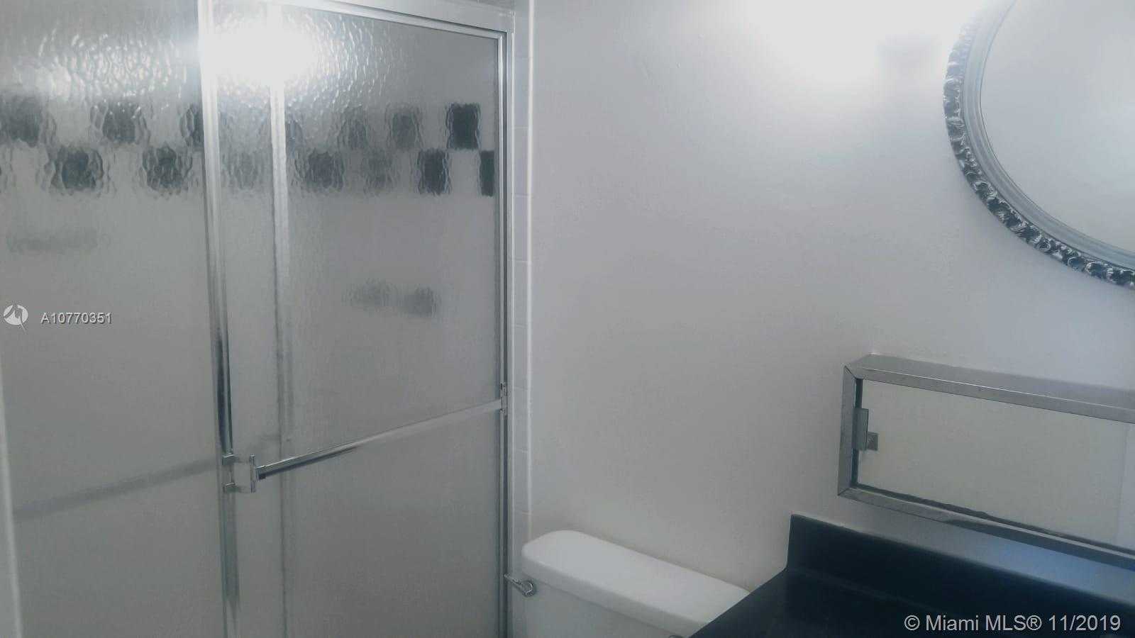 Small Image of 17620 ATLANTIC BLVD #508, Sunny Isles Beach Number 5