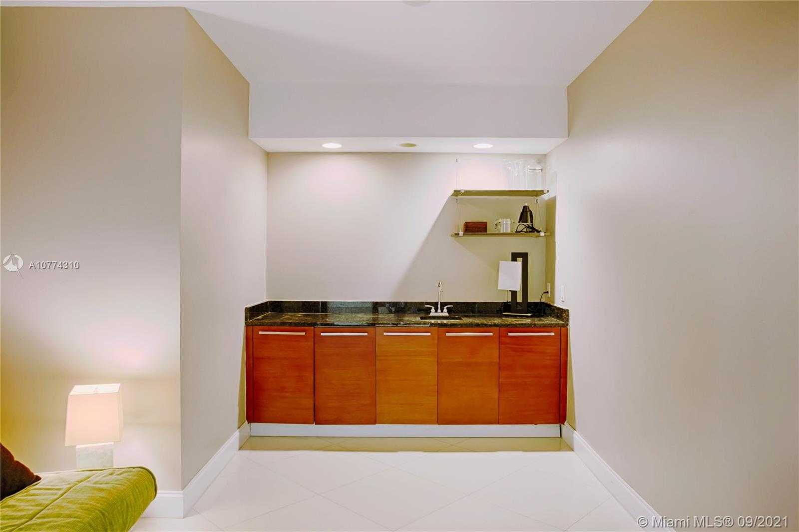 Small Image of 1830 SOUTH OCEAN DR #1903, Hallandale Beach Number 10