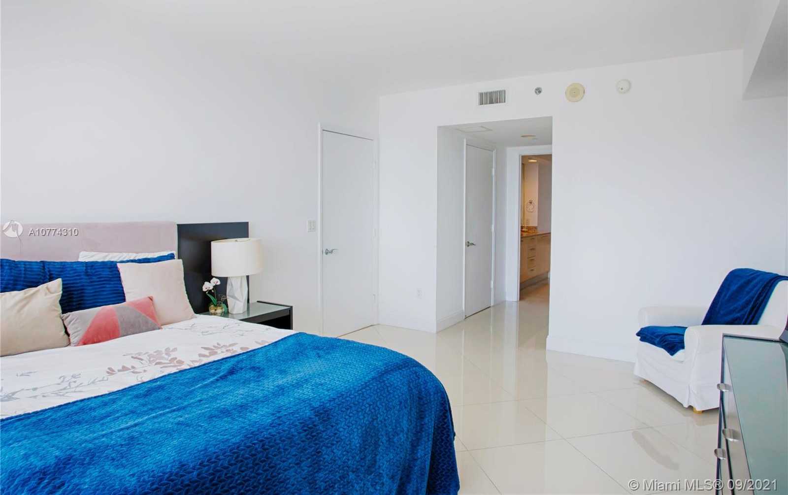 Small Image of 1830 SOUTH OCEAN DR #1903, Hallandale Beach Number 13