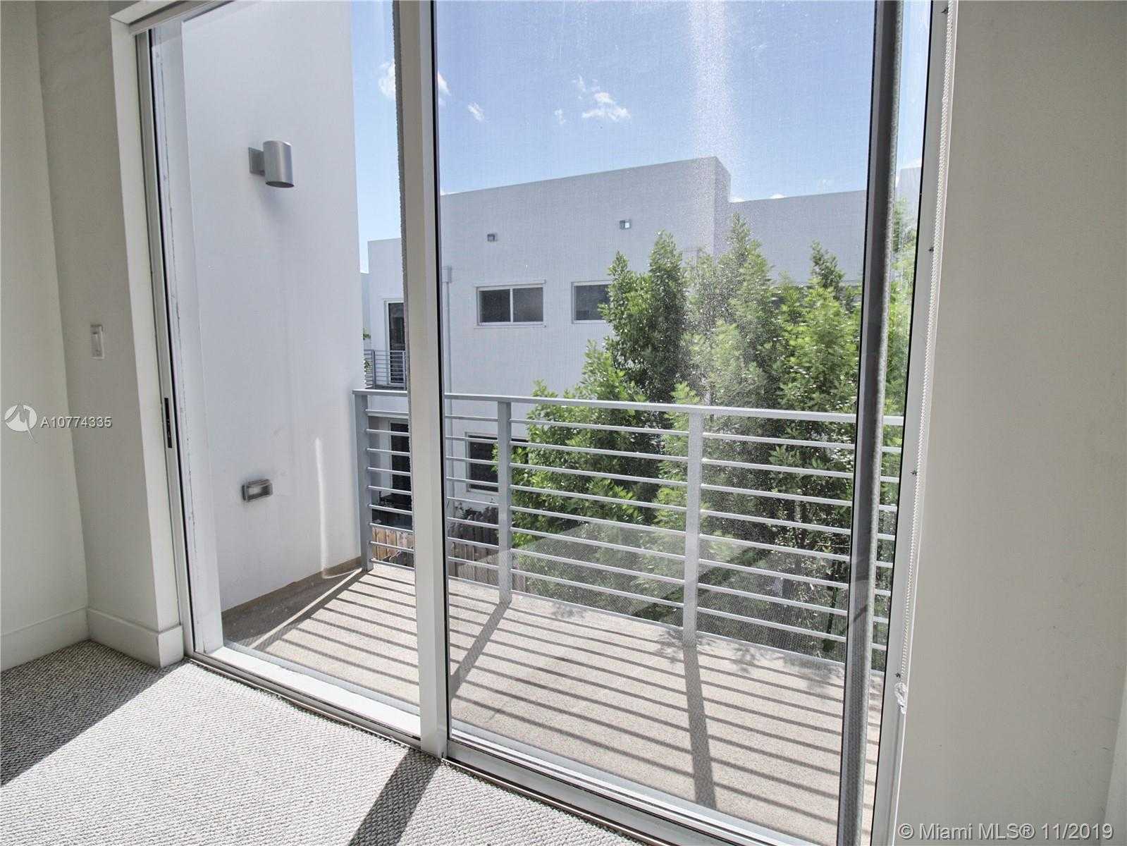 Small Image of 10262 NORTH WEST 72ND TER, Doral Number 21