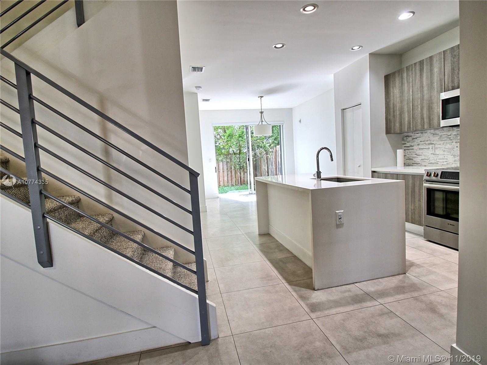 Small Image of 10262 NORTH WEST 72ND TER, Doral Number 3