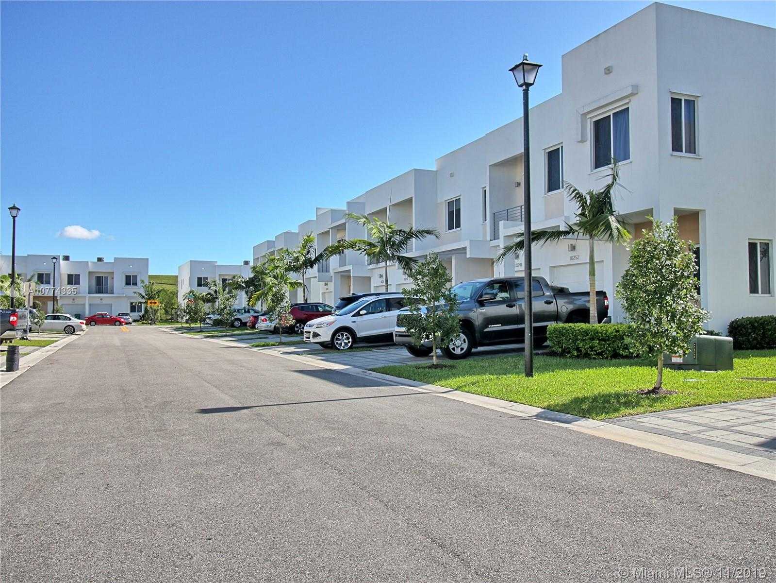 Small Image of 10262 NORTH WEST 72ND TER, Doral Number 32