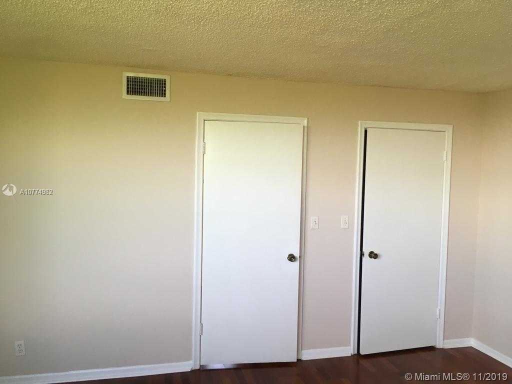 Small Object Image