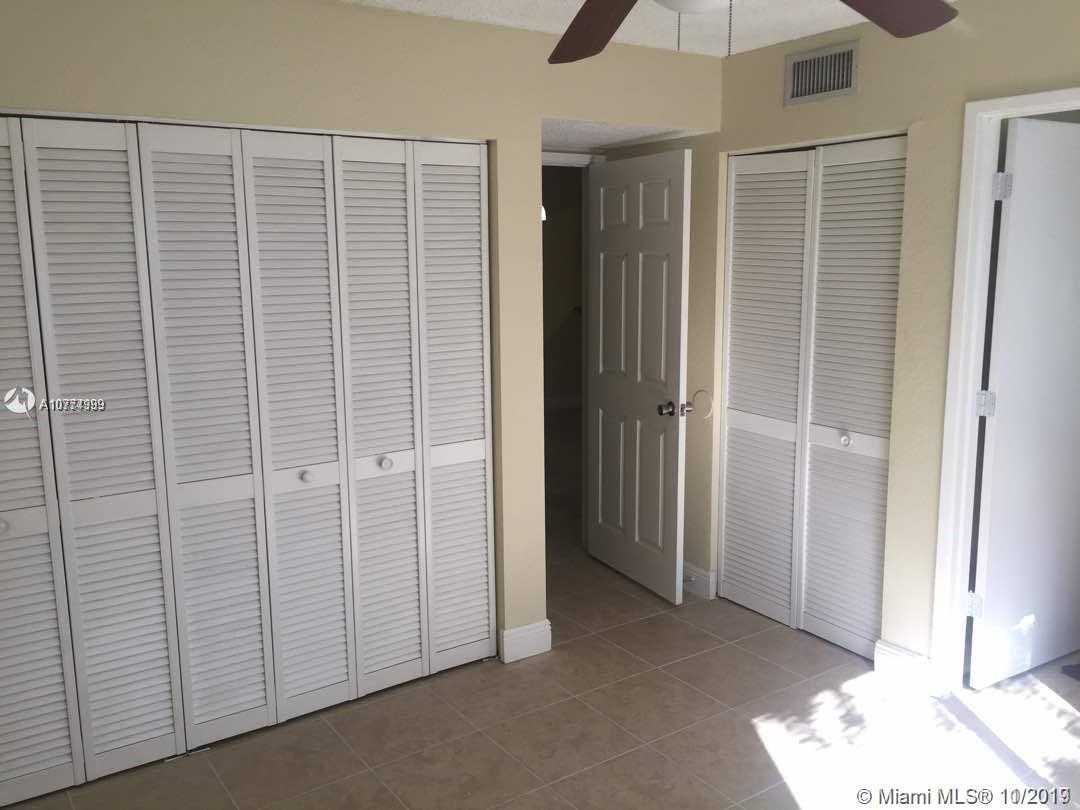 Small Image of 1641 BALFOUR POINT DR #A, West Palm Beach Number 4