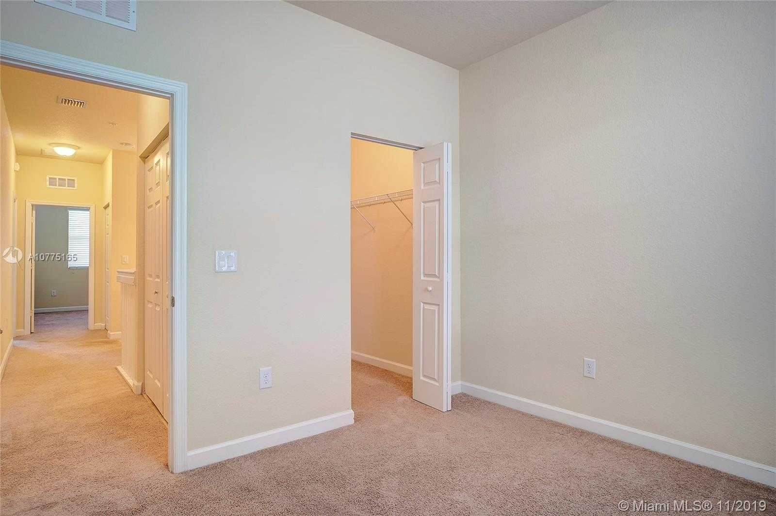 Small Image of 145 EMERALD CREEK TERRACE, Plantation Number 20