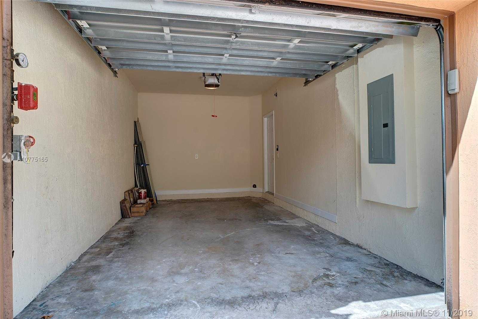 Small Image of 145 EMERALD CREEK TERRACE, Plantation Number 30